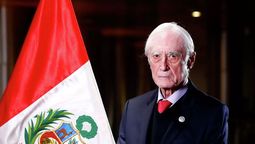 altText(Perú: A menos de un mes de asumir, ya rueda la primera cabeza de ministro)}