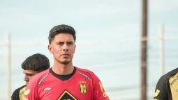 El arquero de Deportivo Madryn, Mauricio Nievas, fue asistido de urgencia durante una práctica y permanece bajo control médico en Puerto Madryn.