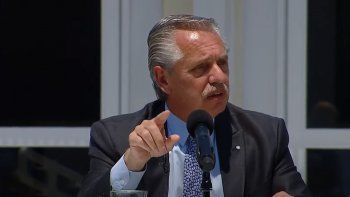 Alberto Fernández se lanzó a la campaña electoral con durísimas críticas a Macri. Alberto Fernández se lanzó a la campaña electoral con durísimas críticas a Macri.