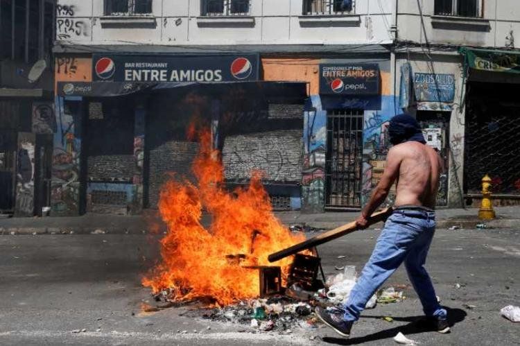 2019 10 21t174315z_716153639_rc1bd7448960_rtrmadp_3_chile protests_1.jpg
