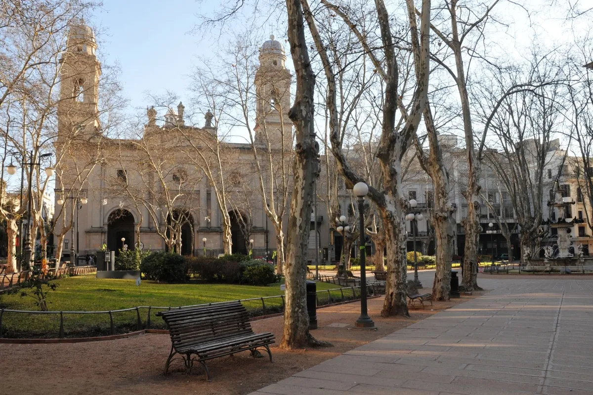 JetSmart unirá Buenos Aires con Montevideo. JetSmart unirá Buenos Aires con Montevideo.