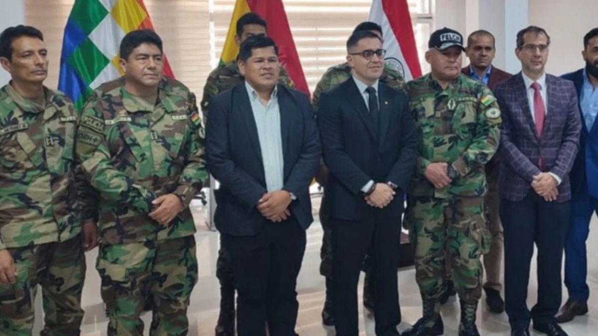Lugar. Ruiz Díaz (c. de lentes) estuvo en la Comisión de Lucha contra Narcotráfico. GENTILEZA ÚLTIMA HORA Lugar. Ruiz Díaz (c. de lentes) estuvo en la Comisión de Lucha contra Narcotráfico. GENTILEZA ÚLTIMA HORA