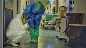 La fuga de médicos de las cartillas de obras sociales y prepagas genera además, mayor tensión al sistema público. La fuga de médicos de las cartillas de obras sociales y prepagas genera además, mayor tensión al sistema público.