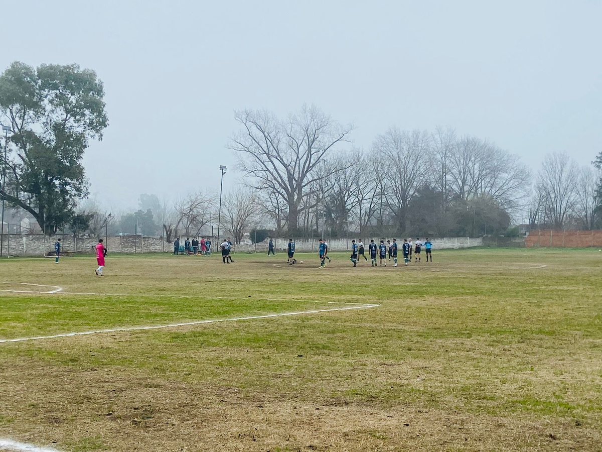 F&eacute;nix 0-8 Excursionistas. (Foto: @SABADOGOL en 'X').