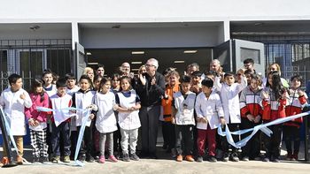 Julio Zamora en la inauguración del comedor -y SUM- de la Escuela Primaria N° 36 de General Pacheco. Julio Zamora en la inauguración del comedor -y SUM- de la Escuela Primaria N° 36 de General Pacheco.