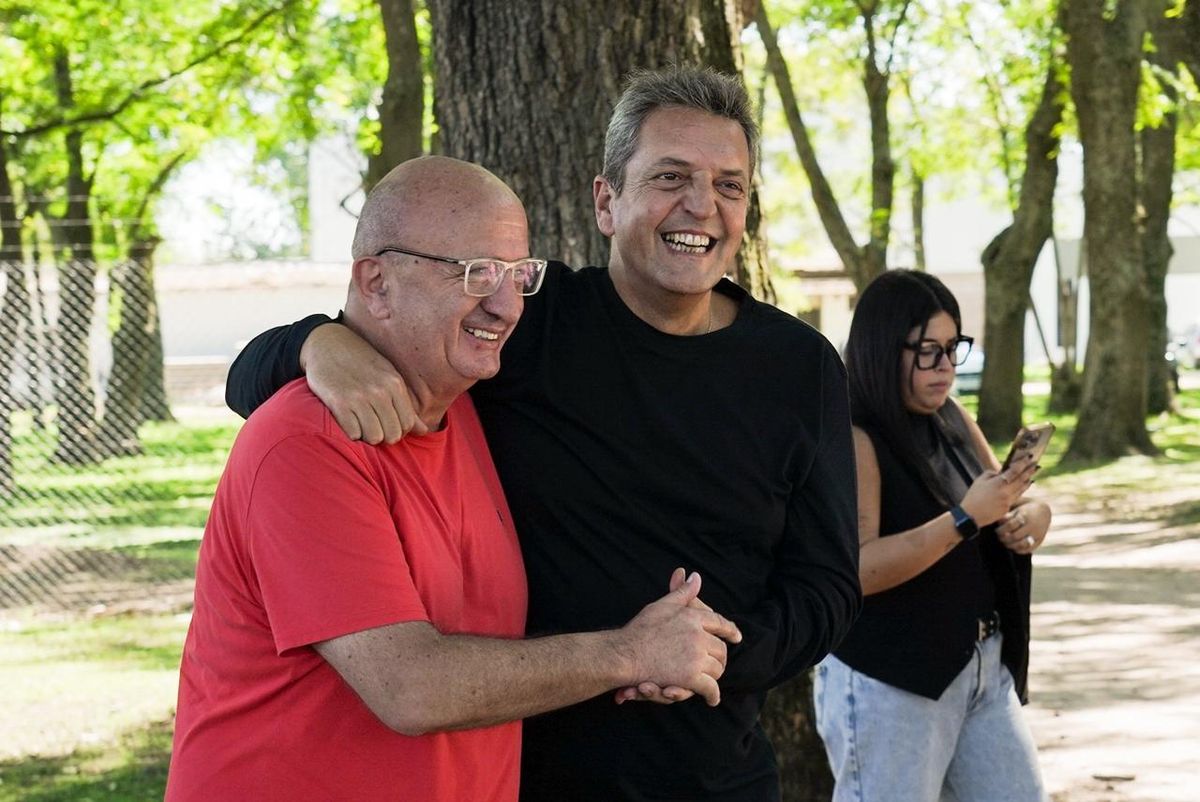 Sergio Massa y Nicolás Russo (Lanús). Sergio Massa y Nicolás Russo (Lanús).