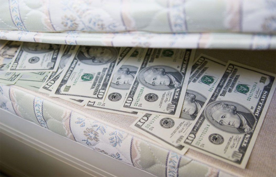 El Gobierno cuenta con los dólares del colchón para motorizar la economía.&nbsp;