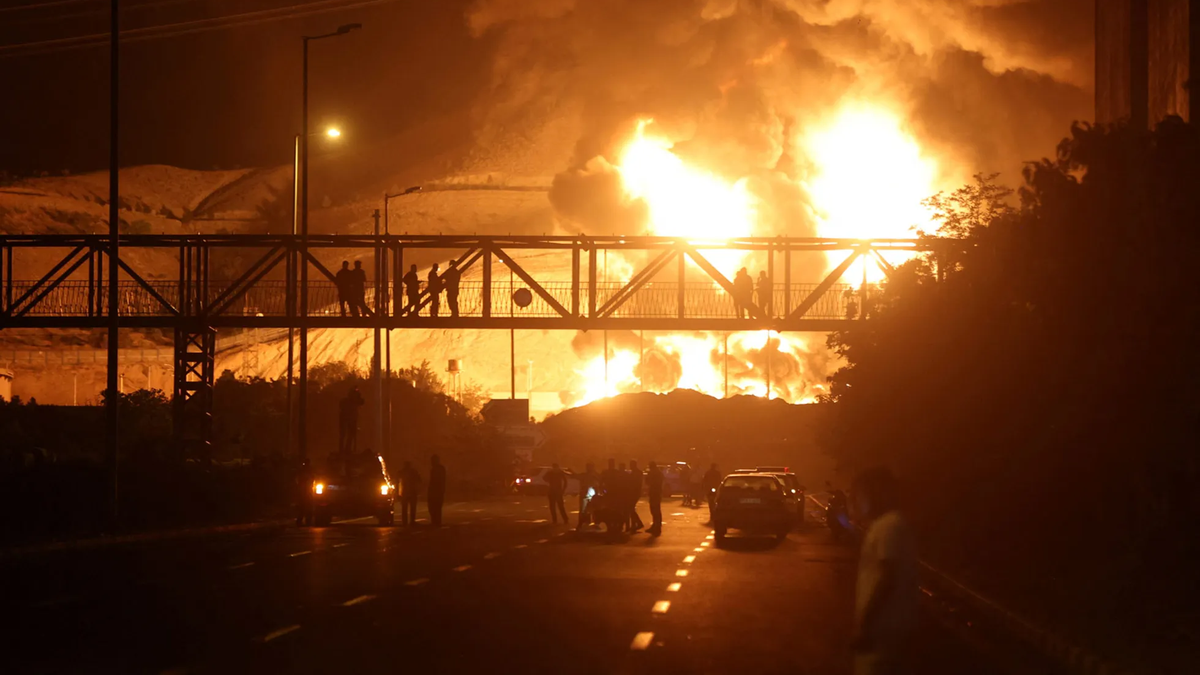 Pese a promesas de Trump, Teherán quedó a oscuras por ataques de USA e Israel 