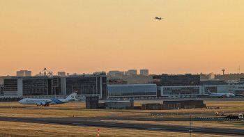 Atención pasajeros: Un aeropuerto clave de Europa cancela todos sus despegues del 26/11
