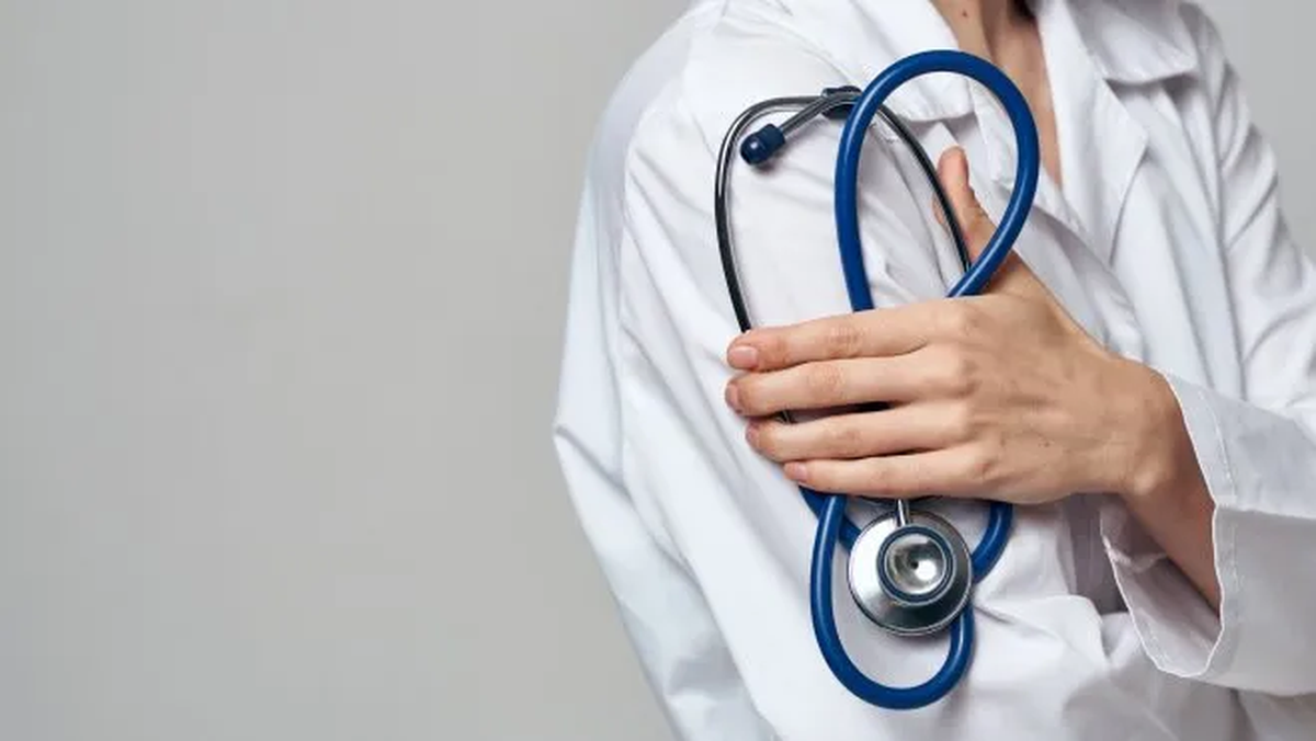 La importancia de la consulta médica ante la aparición de síntomas. La importancia de la consulta médica ante la aparición de síntomas.