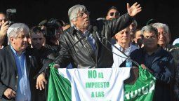 altText(Moyano se anota un poroto en el Congreso)}