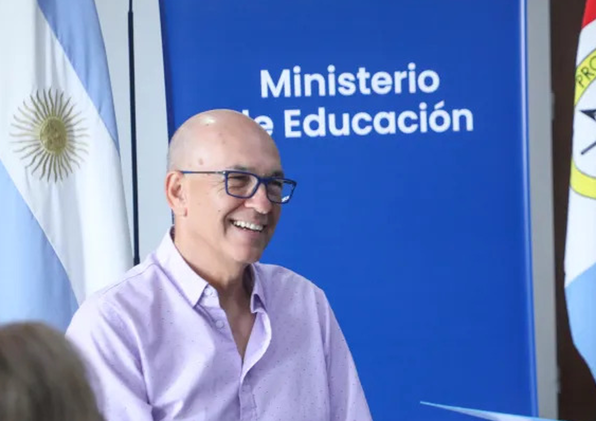 Víctor Debloc, ministro de Educación de Santa Fe Víctor Debloc, ministro de Educación de Santa Fe