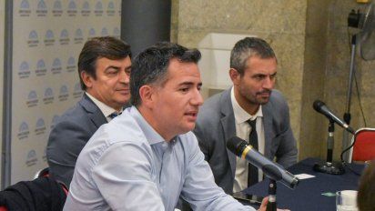 Gabriel Bornoroni compra lugar en palco opositor contra Llaryora
