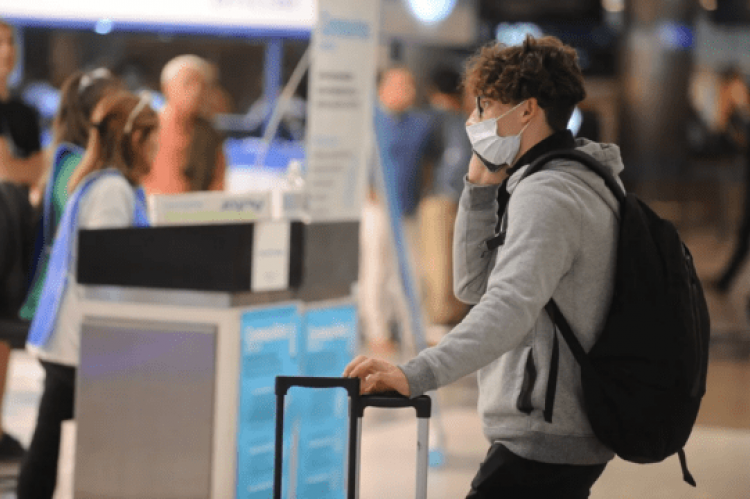 Cientos de argentinos se quedaron varados en el exterior por el coronavirus.