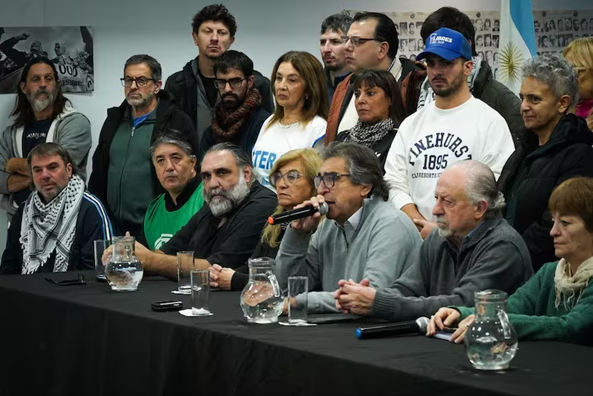 Líderes sindicales que decidieron participar de la marcha universitaria (Foto: CTA) Líderes sindicales que decidieron participar de la marcha universitaria (Foto: CTA)