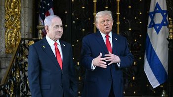 El presidente de USA, Donald Trump (der.), y el primer ministro israelí, Benjamin Netanyahu (izq.), hablan con periodistas en la residencia de Trump en Mar-a-Lago, Palm Beach, Florida, el 29/12/2025. El presidente de USA, Donald Trump (der.), y el primer ministro israelí, Benjamin Netanyahu (izq.), hablan con periodistas en la residencia de Trump en Mar-a-Lago, Palm Beach, Florida, el 29/12/2025.