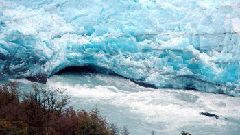 La Ley Ómnibus habilita la modificación de la Ley de Glaciares y despierta gran rechazo entre científicos, que alertan por las reservas de agua. La Ley Ómnibus habilita la modificación de la Ley de Glaciares y despierta gran rechazo entre científicos, que alertan por las reservas de agua.