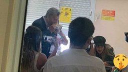 altText(Reapareció Macri: Visitó a un nene con cáncer terminal que pidió conocerlo)}