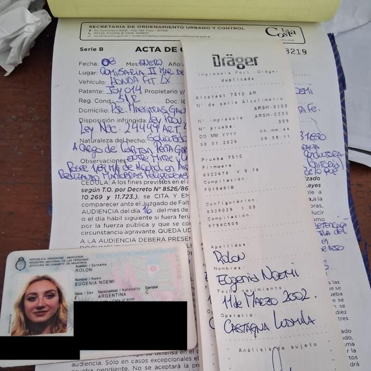 Eugenia Rolón y sus papeles.