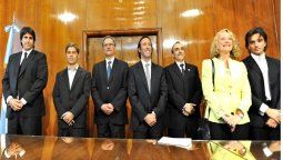 altText(Toda la artillería K para disciplinar a YPF)}