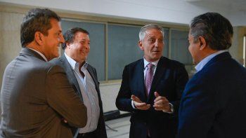 Sergio Massa junto a Alberto Weretilneck y Rolando Figueroa Sergio Massa junto a Alberto Weretilneck y Rolando Figueroa