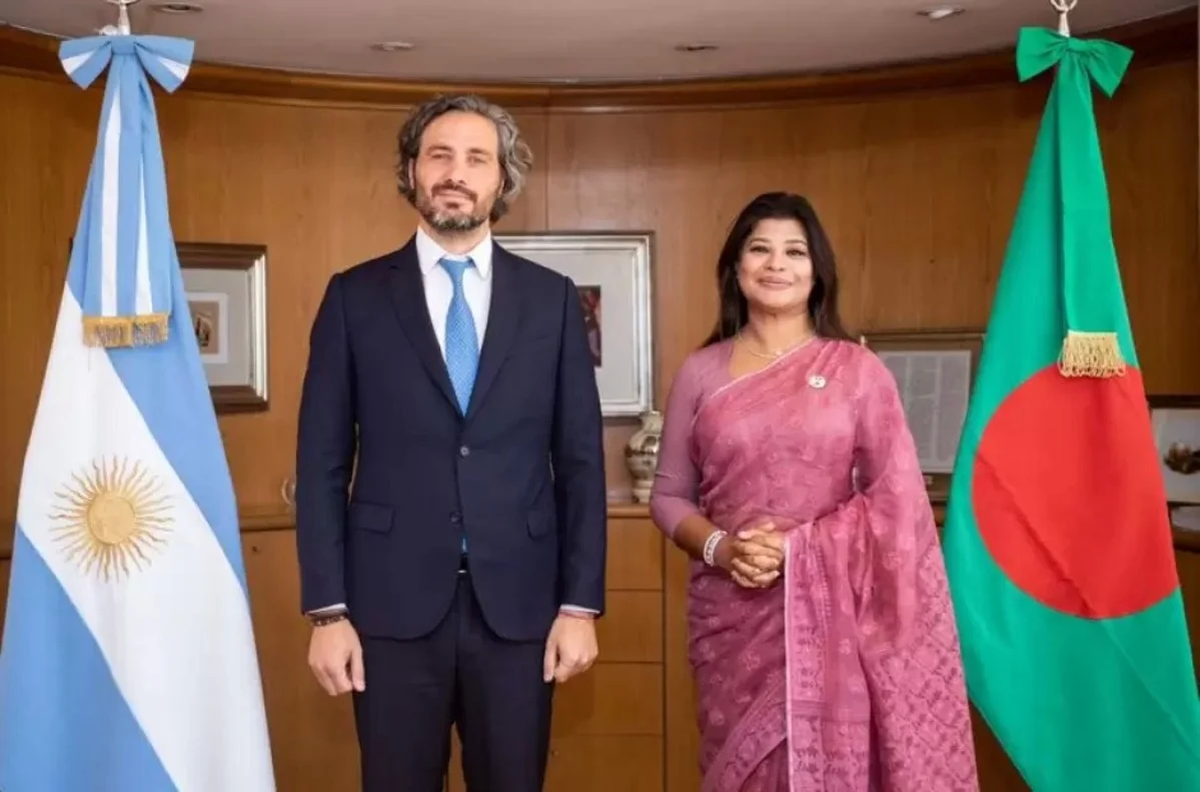 El Canciller argentino en Bangladesh