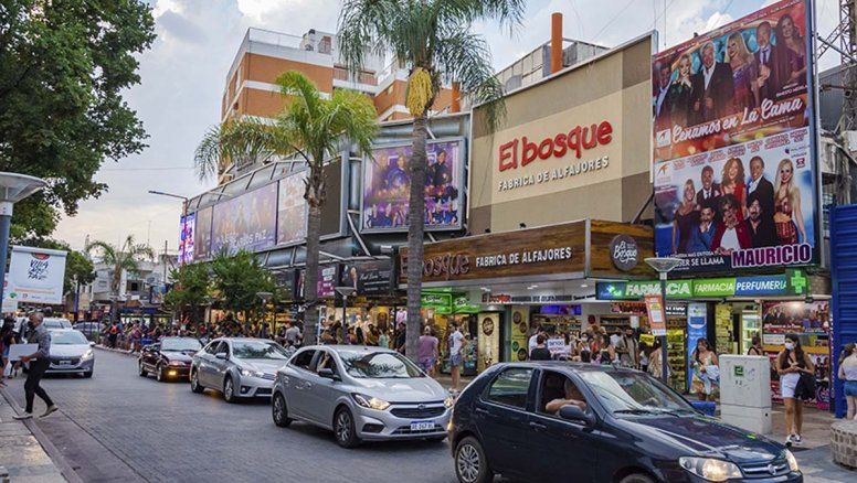 Carlos Paz: Turismo regatero y teatros en alerta