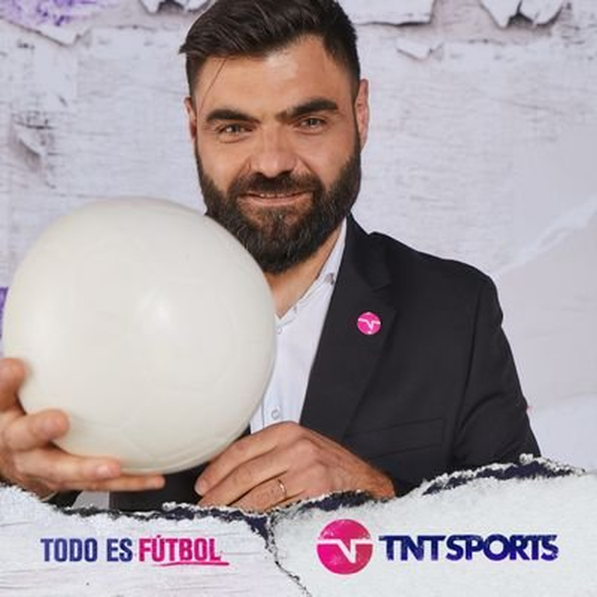 Diego Olave, de TNT Sports, fue reprendido por su labor en Indepte. Rivadavia vs. Deportivo Riestra. Diego Olave, de TNT Sports, fue reprendido por su labor en Indepte. Rivadavia vs. Deportivo Riestra.