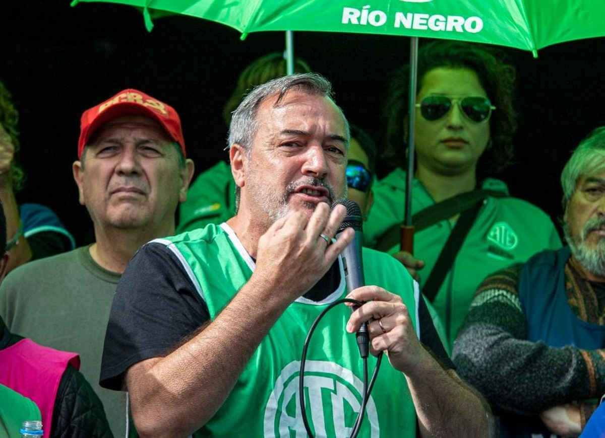 Rodolfo Aguiar, el titular de ATE, que impulsa el piquete contra Milei en Río Negro. Rodolfo Aguiar, el titular de ATE, que impulsa el piquete contra Milei en Río Negro.