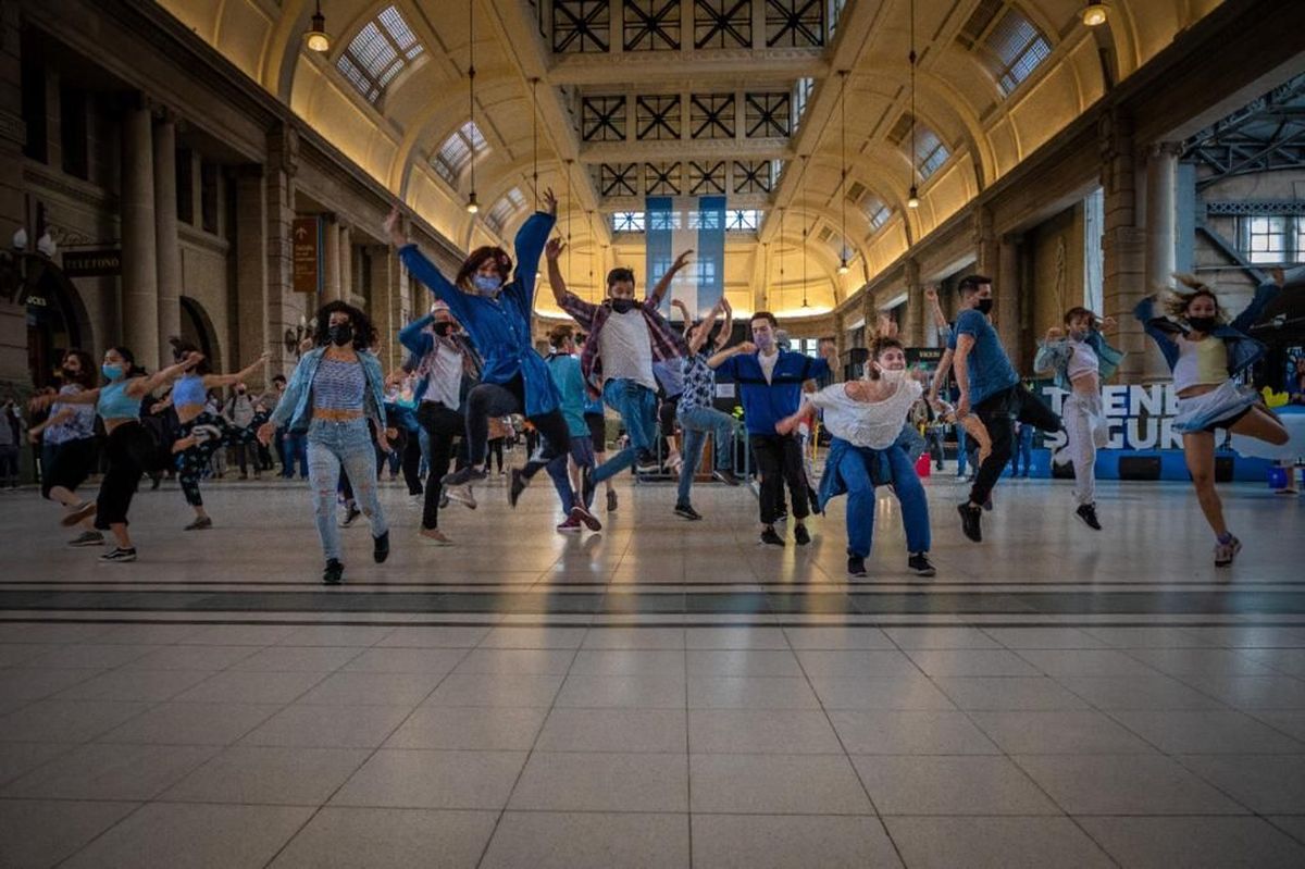 Día Mundial del Agua con flashmob en Retiro.