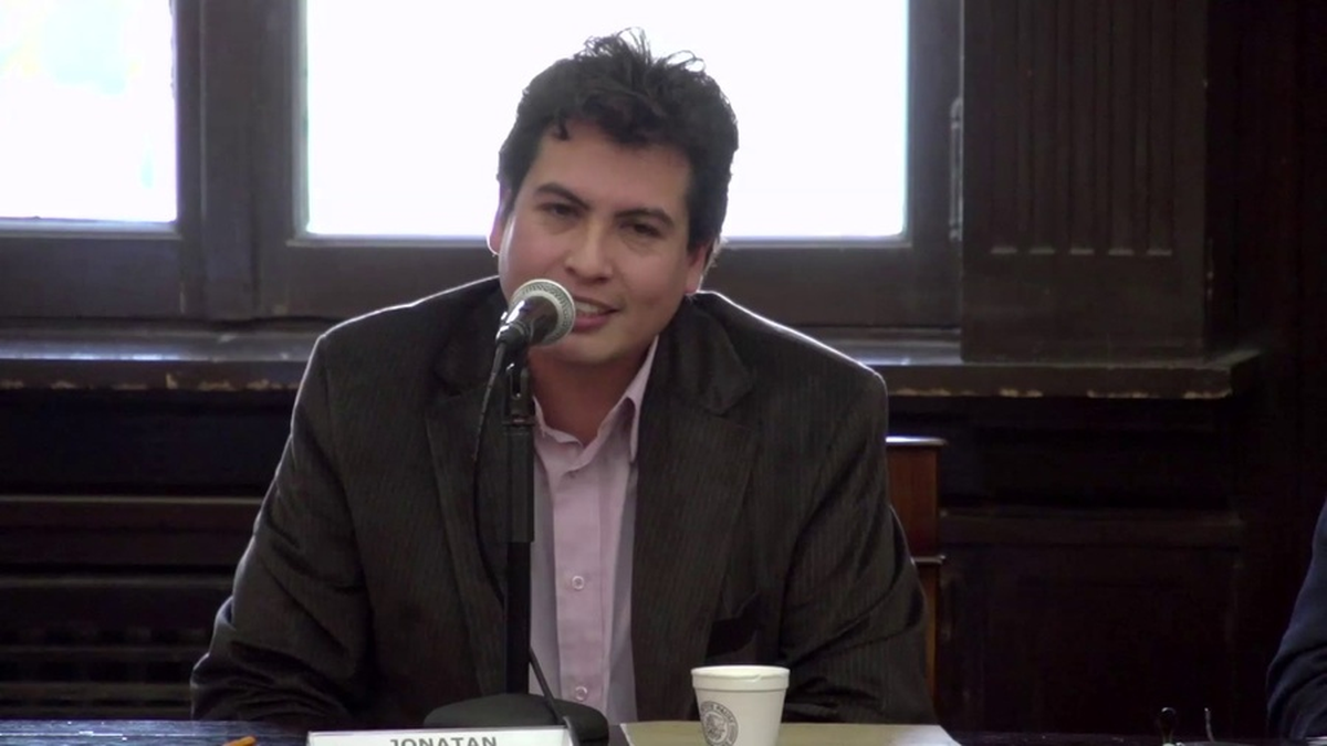 Jonathan Baldiviezo es Abogado. Fundador del Observatorio del Derecho a la Ciudad y de El Movimiento La Ciudad Somos Quienes La Habitamos. Integrante de la Defensoría de Laburantes.