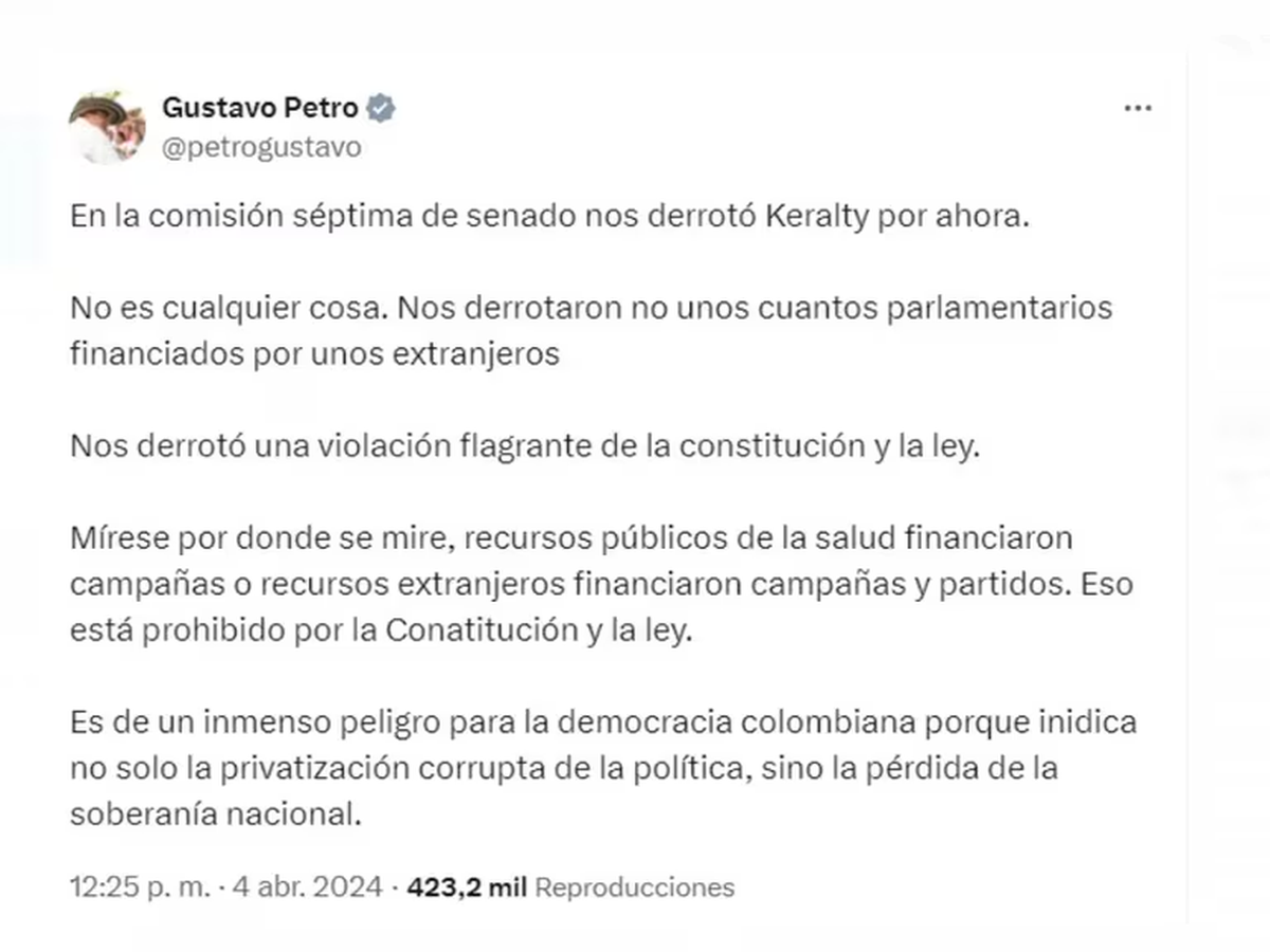 Gustavo Petro calific&oacute; de "humillante para la naci&oacute;n colombiana" el hundimiento de la reforma de Salud propuesta.