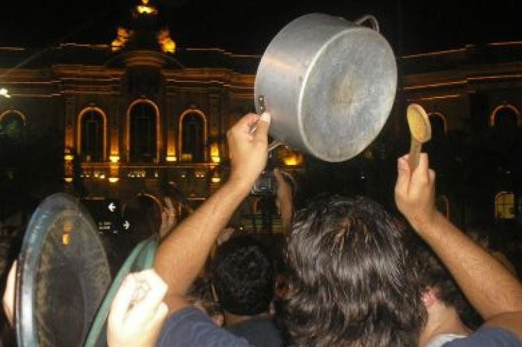 Preparando las cacerolas...