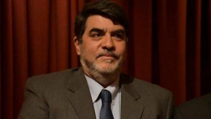 Contrató irregularmente a Jimena Barón, fue a juicio político y ahora es protegido por la Justicia