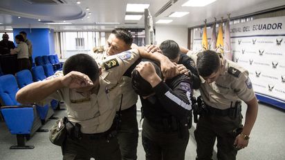 Caos en Ecuador: Emergencia, violencia narco y policías secuestrados