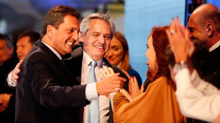Alberto Fernández, CFK y Massa estarían esperando cerrar acuerdos para anunciar cambios en el equipo de Gobierno.