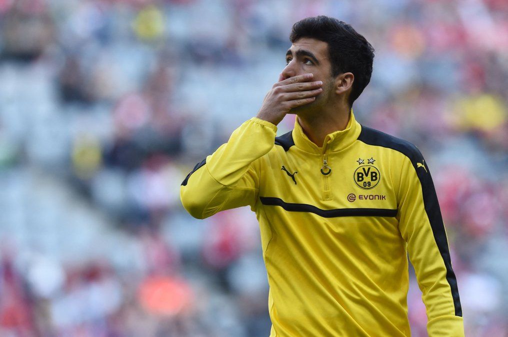 Mikel Merino durante su etapa en el Borussia Dortmund. Tenía 20 años cuando sobrevivió al atentado contra el autobús del equipo en abril de 2017.