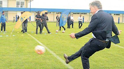 Mauricio Macri no larga la pelota: Reunión con dirigente LPF