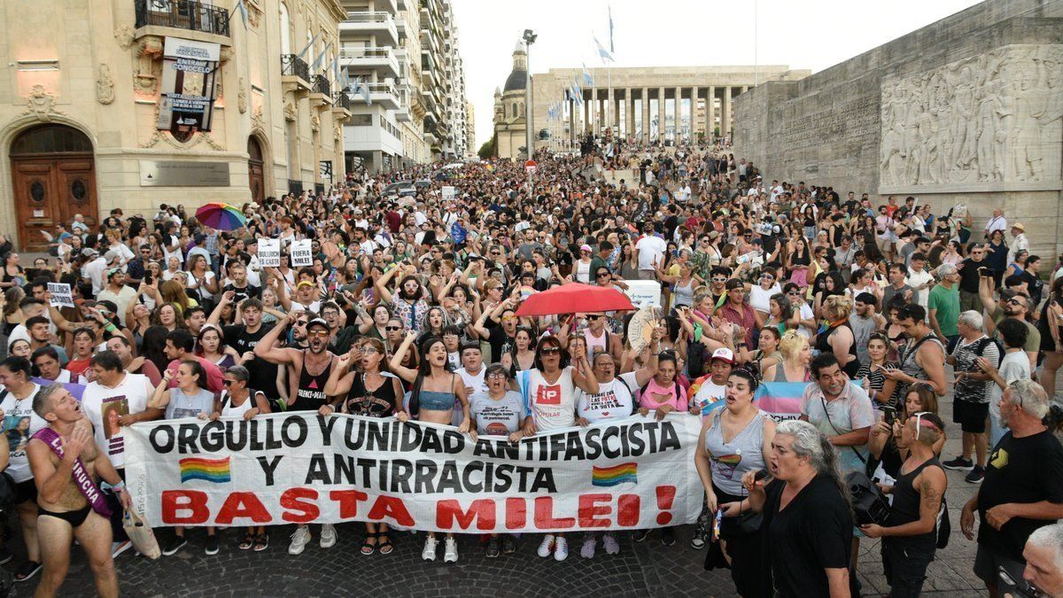 Marcha del Orgullo en la Cuna de la Bandera.