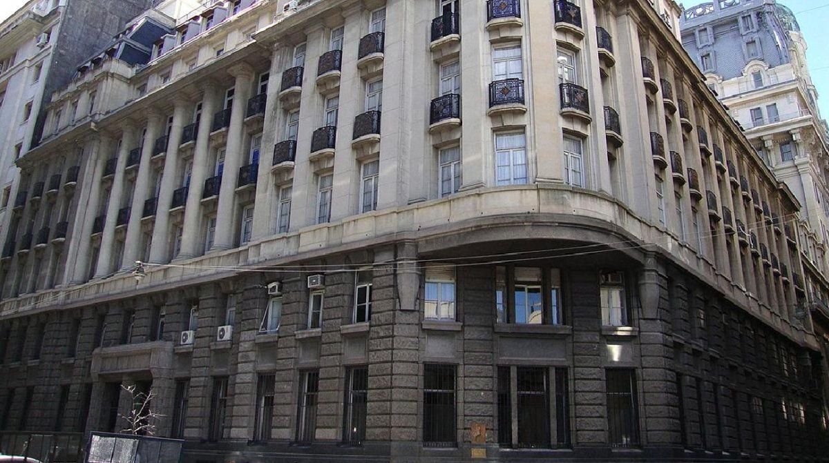 El gobierno definió el desmantelamiento del ministerio de Géneros, Mujeres y Diversidad, que se encargaba de llevar adelante este tipo de programas y ayudas sociales para favorecer la salida de situaciones de violencia y los ejecutaba en todo el país. (Foto: Télam) El gobierno definió el desmantelamiento del ministerio de Géneros, Mujeres y Diversidad, que se encargaba de llevar adelante este tipo de programas y ayudas sociales para favorecer la salida de situaciones de violencia y los ejecutaba en todo el país. (Foto: Télam)