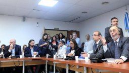 altText(Cambiemos busca dictamen para ‘ficha limpia’ y la oposición retruca con las offshore)}