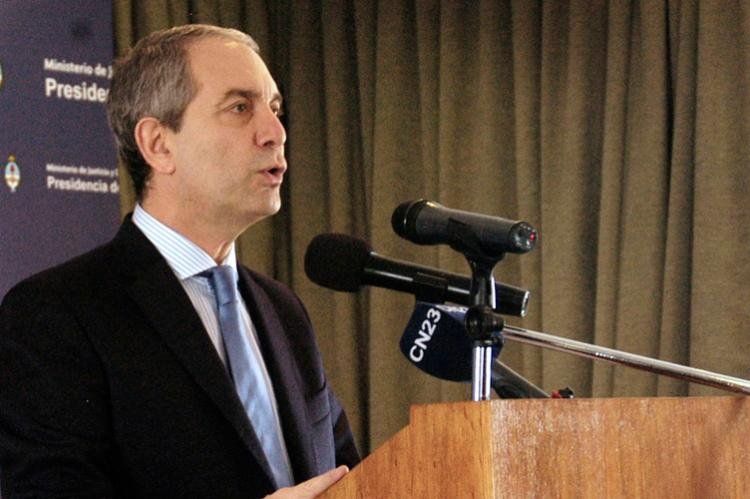 El ministro de Justicia, Julio Alak, confirmó que el Gobierno realizó otra denuncia penal en el marco de la causa de la Ley de Medios. Foto: NA.