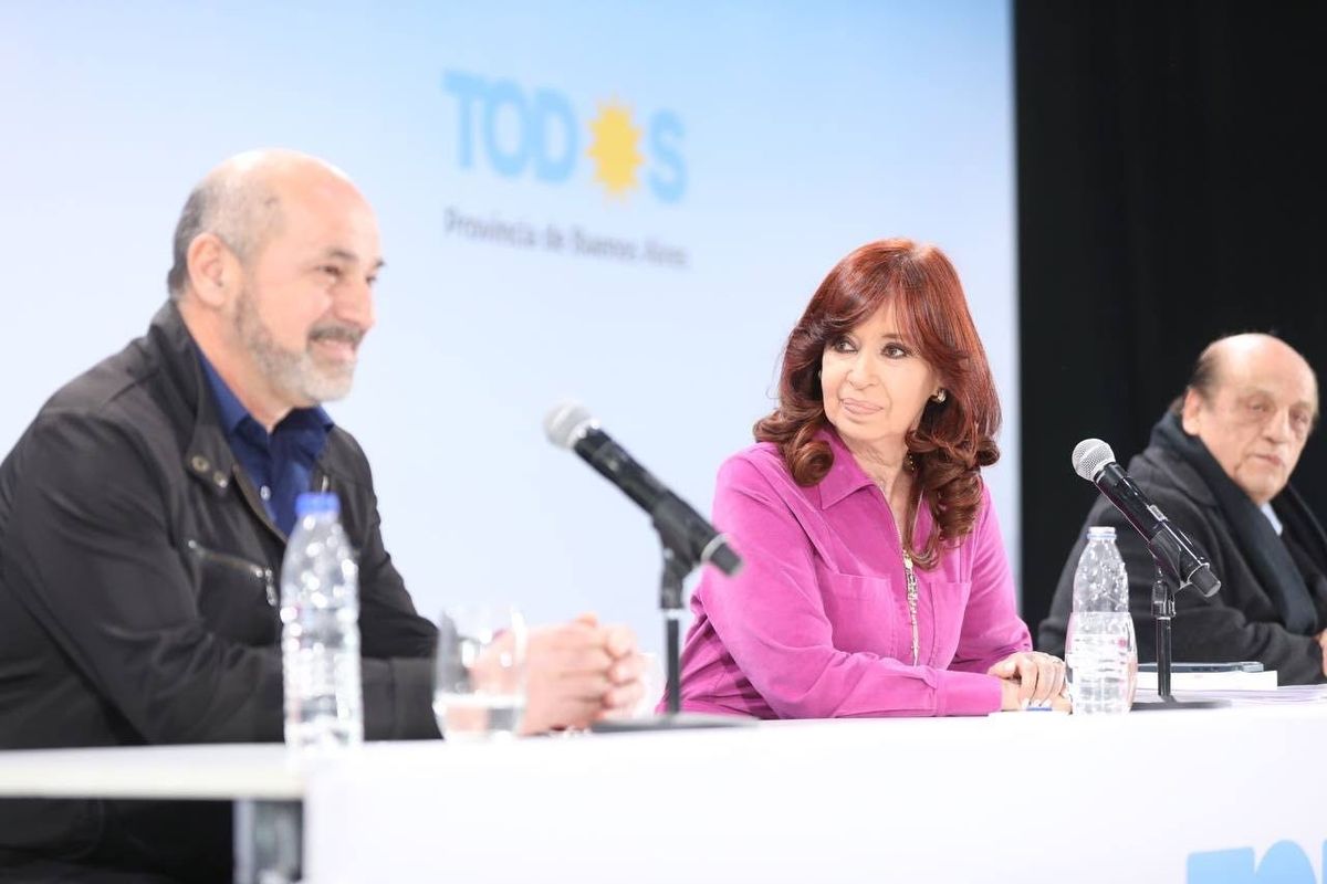 Cristina Kirchner junto al Intendente de Ensenada, Mario Secco