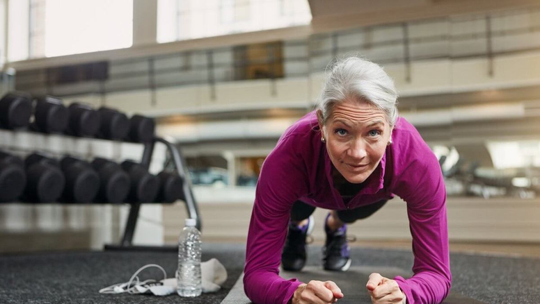 Menopausia y Muay Thai: El desafío de entrenar fuerza después de los 50