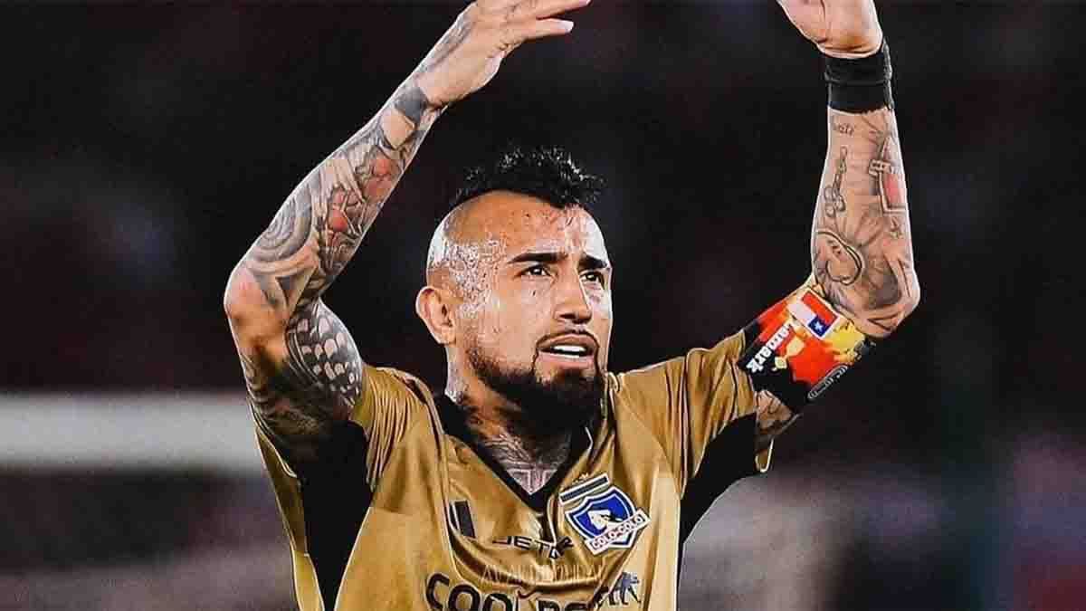 ArturoVidal encendió la previa del partido Racing frente a Colo-Colo en la CopaLibertadores 2025 y disparó: “Vamos acelebrar todos”.