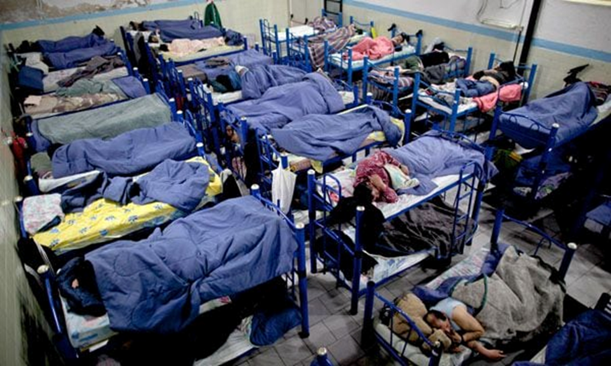 En los albergues de CABA se guarecen otro mil homeless En los albergues de CABA se guarecen otro mil homeless