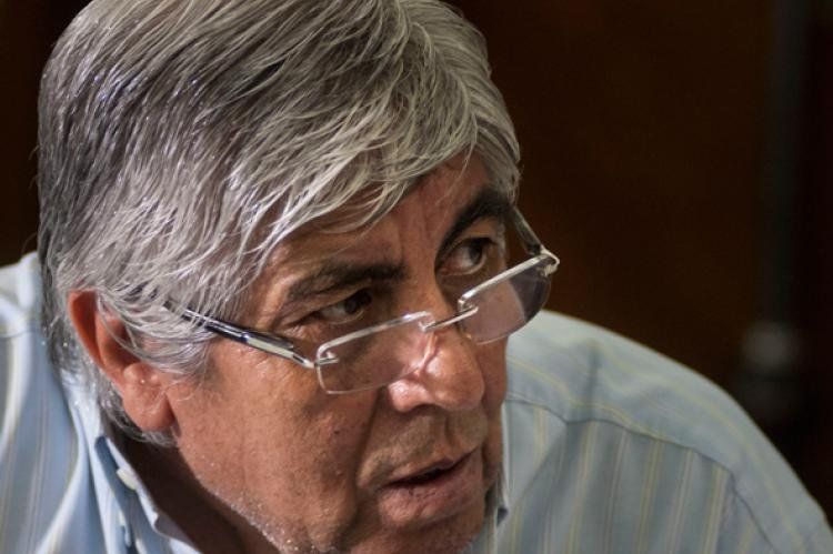 Moyano recargado.