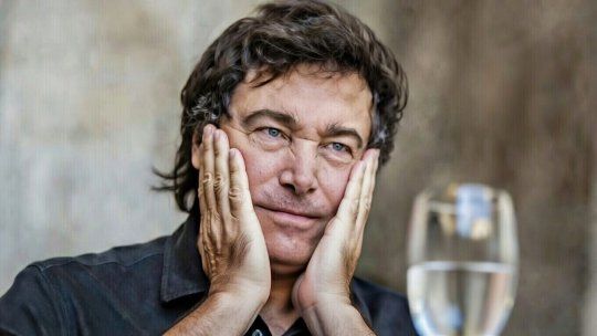 Javier Milei se aferra al vaso medio lleno, pero empieza a vaciarse... Javier Milei se aferra al vaso medio lleno, pero empieza a vaciarse...