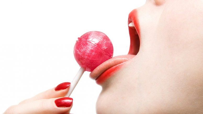 Sexo oral: Síntomas de ETS que se manifiestan en tu boca