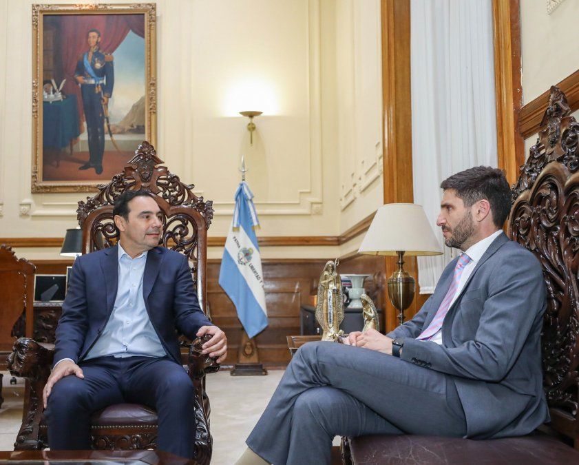 Reunión entre Maximiliano Pullaro y Gustavo Valdés.&nbsp;